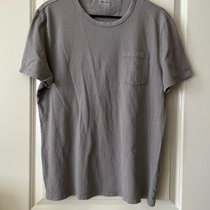 Banana Republic Men’s Gray Crew Pocket Tee